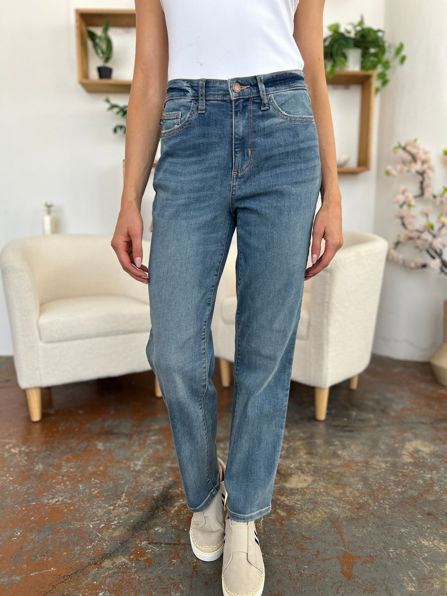 Judy Blue Full Size High Waist Straight Jeans (D)